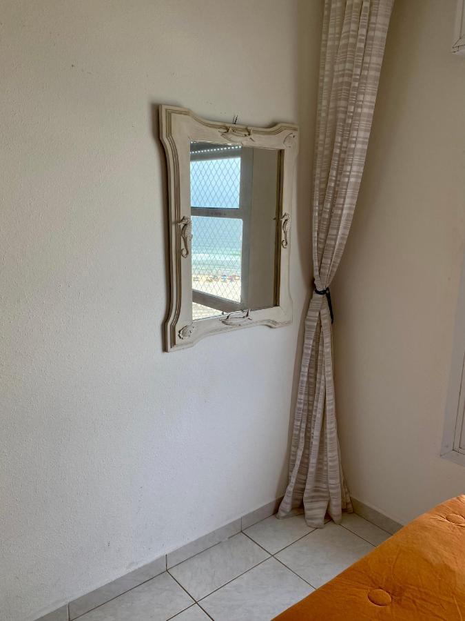 Guaruja Pitangueiras apto na praia Bagian luar foto